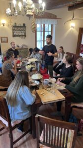 Vysvětlování podpory svého mikrobiomu na fermentačním workshopu